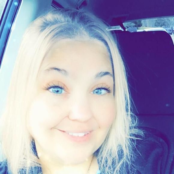 Meet your Posher, Lisa - Picture 1 of 1